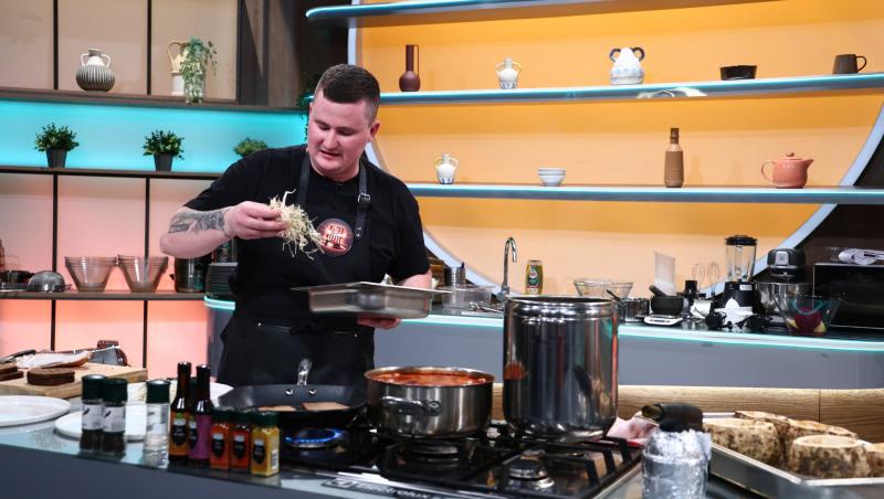 Jurații Chefi la cuțite, uimiți când au văzut ce plating neobișnuit a folosit Vadim Broslav pentru borșul roșu de sfeclă