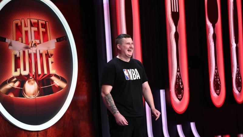 Jurații Chefi la cuțite, uimiți când au văzut ce plating neobișnuit a folosit Vadim Broslav pentru borșul roșu de sfeclă