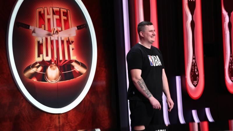 Jurații Chefi la cuțite, uimiți când au văzut ce plating neobișnuit a folosit Vadim Broslav pentru borșul roșu de sfeclă