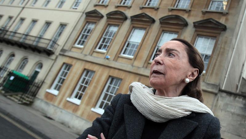 Licitație record pentru tabloul unei românce. Aceasta se află în top 100 al celor mai apreciați arhitecți și designeri