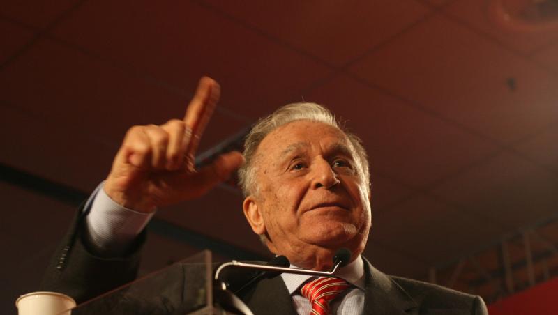 Certificatul de revoluționar al lui Ion Iliescu a fost anulat. Care sunt avantajele pe care le pierde fostul președinte