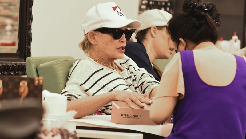 Cum arată Sharon Stone acum, la 67 ani. Celebra actriță făcea furori cu frumusețea ei în tinerețe