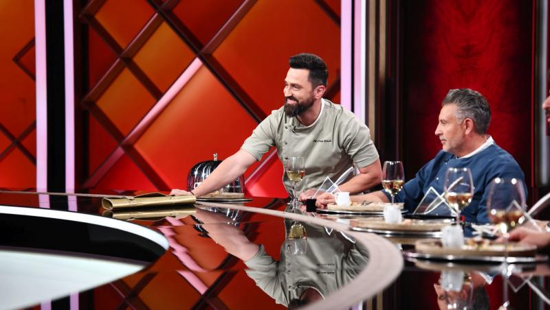 Toți jurații i-au oferit cuțitele de aur lui Claudiu Gherguț, în ediția de ieri. Concurentul a ales echipa lui Chef Orlando