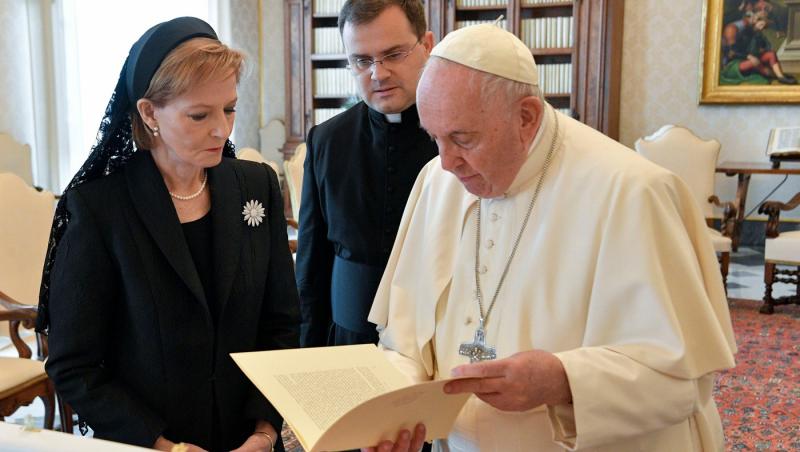 Majestatea Sa Margareta a împlinit 76 de ani. Cine a fost alături de Custodele Coroanei la petrecerea restrânsă