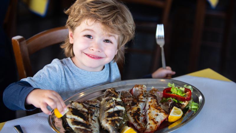 Peștele care îți afectează grav sănătatea. Este printre achizițiile populare ale românilor pentru că este ieftin