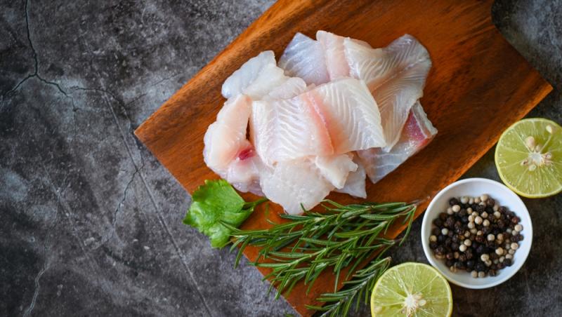 Peștele care îți afectează grav sănătatea. Este printre achizițiile populare ale românilor pentru că este ieftin