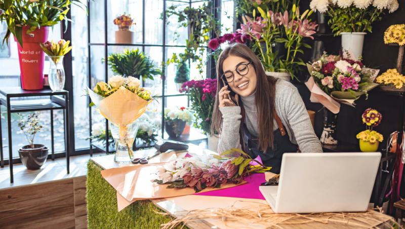 Record de vânzări la flori. Românii au cheltuit zeci de milioane de euro la început de luna martie. Ce buchete au preferat