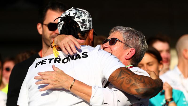 Lewis Hamilton, mesaj emoționant de Ziua Mamei. Ce relație are cu mama sa vitregă