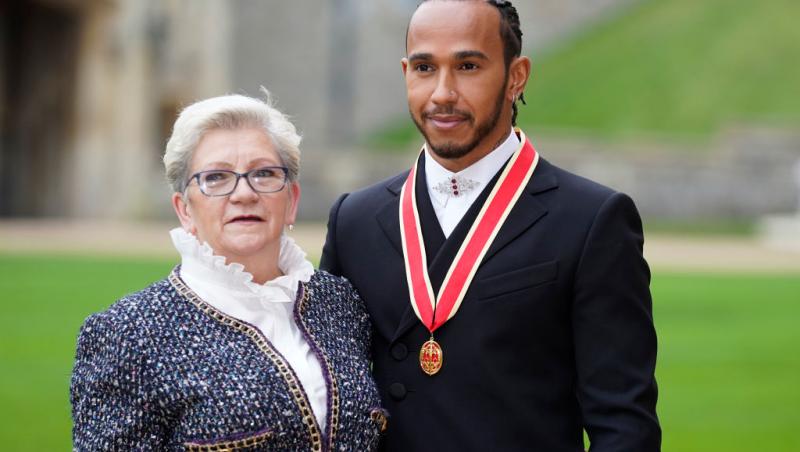 Lewis Hamilton, mesaj emoționant de Ziua Mamei. Ce relație are cu mama sa vitregă