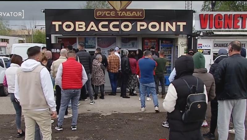 Românii au făcut cozi în Bulgaria pentru a-și cumpăra țigări. Ce se întâmplă cu accizele la tutun
