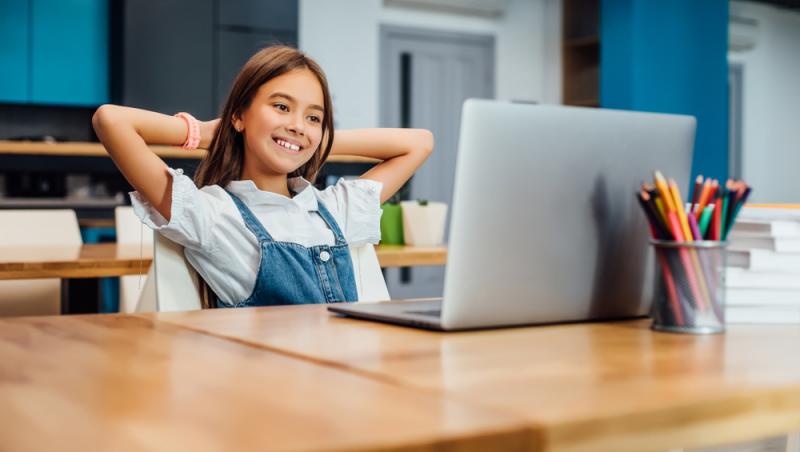 Cât costă, de fapt, învățământul gratuit din România. Părinții trebuie să dispună de un buget uriaș