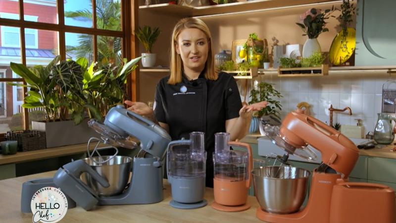 Cea mai bună rețetă de papanași cu dulceață de măceșe, pregătită de Chef Roxana Blenche la Hello Chef. Cum se pregătește