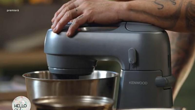 Cum se face rețeta de choux cu înghețată de vanilie și sos de ciocolată, pregătită de Chef Samuel Le Torrelliec la Hello Chef