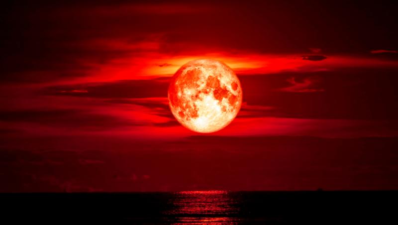 Luna Sângerie din luna martie 2025. Când va avea loc evenimentul și ce legende fascinante îl înconjoară