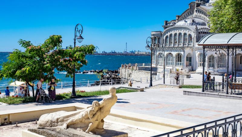 Hotelierii de pe litoral au pregătit pachete speciale pentru ziua femeii. Ce prețuri vor fi de 8 martie