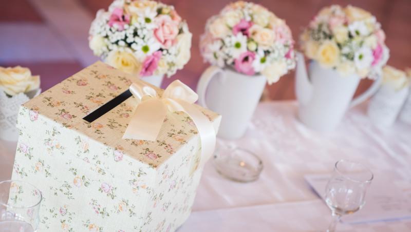 Cât se pune în plic la nunți în 2025. Ce spun specialiștii și de ce sunt atât de revoltați românii