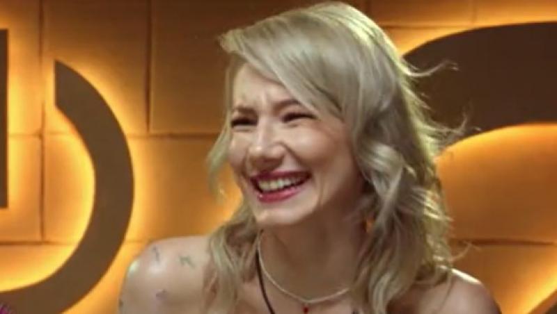 Reacția hazlie a lui Radu Bucălae când a fost întrebat dacă are poză cu Alexandra pe ecranul telefonului. Ce a zis la Power Couple