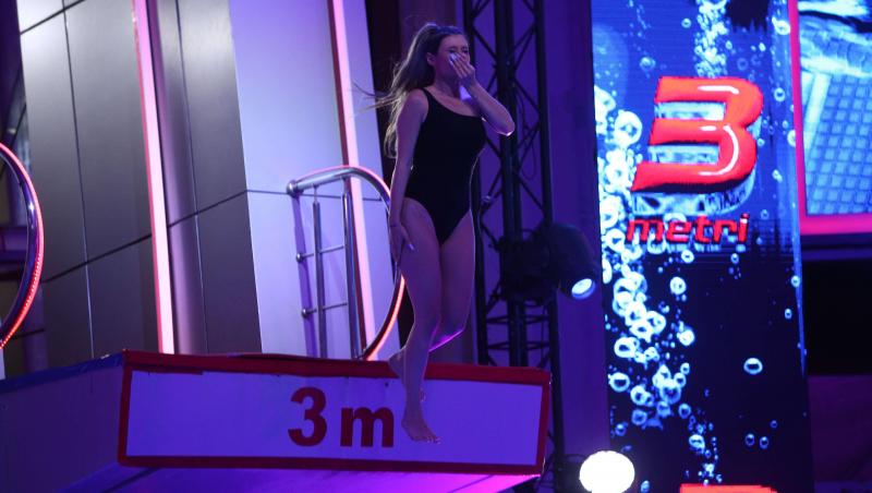 Erika Isac rupe tăcerea despre sarcină după ce s-a filmat în timp ce arăta un test. Care e adevărul: „Este ceva profund personal”