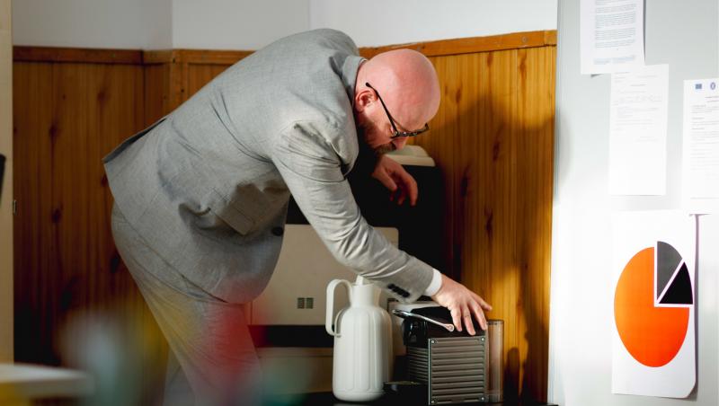 Iubire cu parfum de lavandă sezon 2, rezumat episoade 25, 26 și 27 din 7 martie 2025. Albert îl amenință pe Cristi. Ce urmează