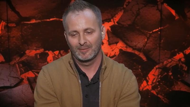 Bogdan Păun a venit la Chefi la cuțite cu un burger de struț deconstruit! Ce reacții au avut jurații când au ridicat cloșurile