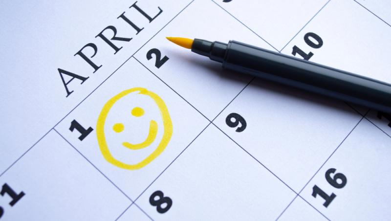 1 aprilie, Ziua Păcălelilor. Cum a luat naștere acest obicei și ce semnificație are, de fapt