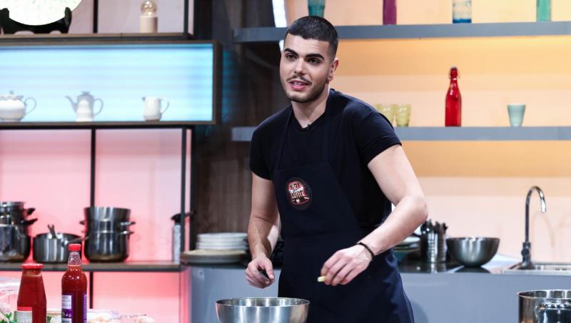 Andrei Bănuță, imagine emoționantă din copilărie. Cum arăta artistul în primele luni de viață