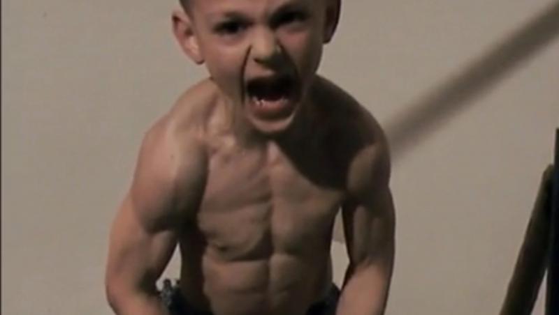 Ce mai face azi Giuliano Stroe, cunoscut drept Micul Hercule. Tatăl său a făcut recent un anunț ce i-a întristat pe mulți