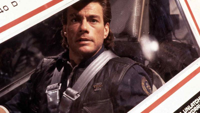 Jean-Claude Van Damme ar fi cercetat de DIICOT pentru că ar fi beneficiat de servicii sexuale ale unor românce traficate