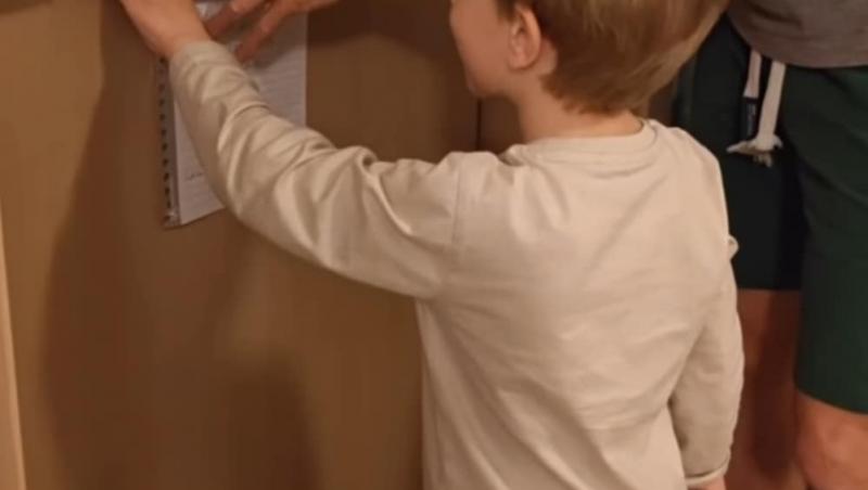 Ce reguli a stabilit micuțul Tiago pentru toată familia. Imaginile înduioșătoare cu Dani Oțil și fiul său