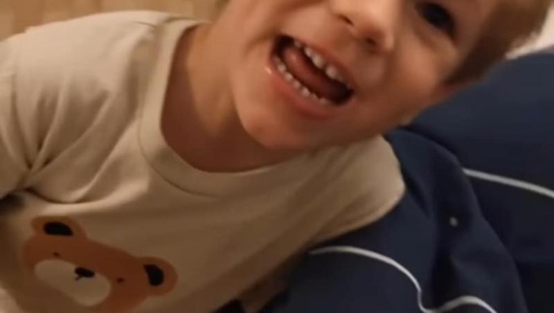 Ce reguli a stabilit micuțul Tiago pentru toată familia. Imaginile înduioșătoare cu Dani Oțil și fiul său
