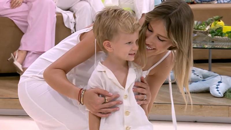 Ce reguli a stabilit micuțul Tiago pentru toată familia. Imaginile înduioșătoare cu Dani Oțil și fiul său