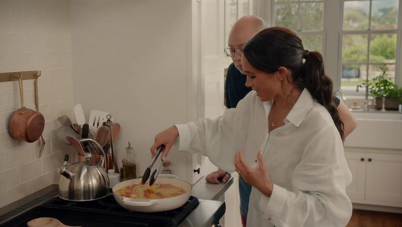 Afacerea lui Meghan Markle sub scrutinul publicului. Deși și-a epuizat stocul într-o oră, clienții cer banii înapoi