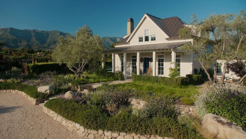 Afacerea lui Meghan Markle sub scrutinul publicului. Deși și-a epuizat stocul într-o oră, clienții cer banii înapoi