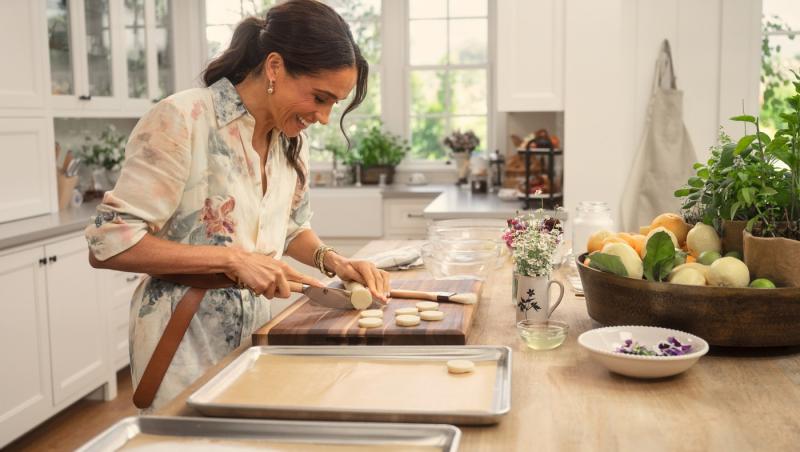 Afacerea lui Meghan Markle sub scrutinul publicului. Deși și-a epuizat stocul într-o oră, clienții cer banii înapoi