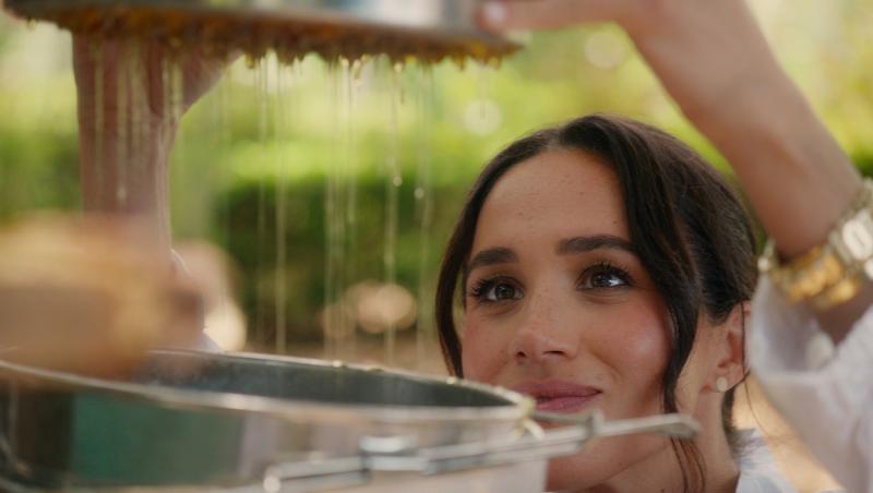 Afacerea lui Meghan Markle sub scrutinul publicului. Deși și-a epuizat stocul într-o oră, clienții cer banii înapoi