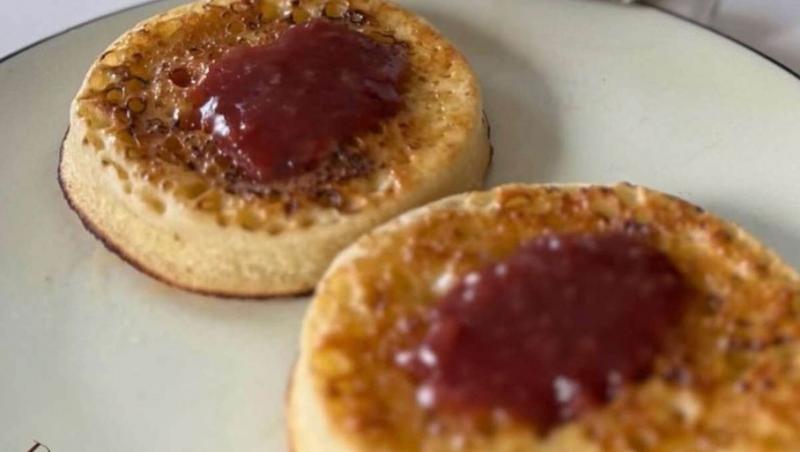 Afacerea lui Meghan Markle sub scrutinul publicului. Deși și-a epuizat stocul într-o oră, clienții cer banii înapoi