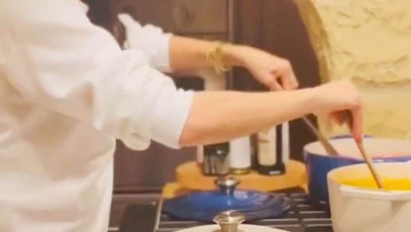 Afacerea lui Meghan Markle sub scrutinul publicului. Deși și-a epuizat stocul într-o oră, clienții cer banii înapoi