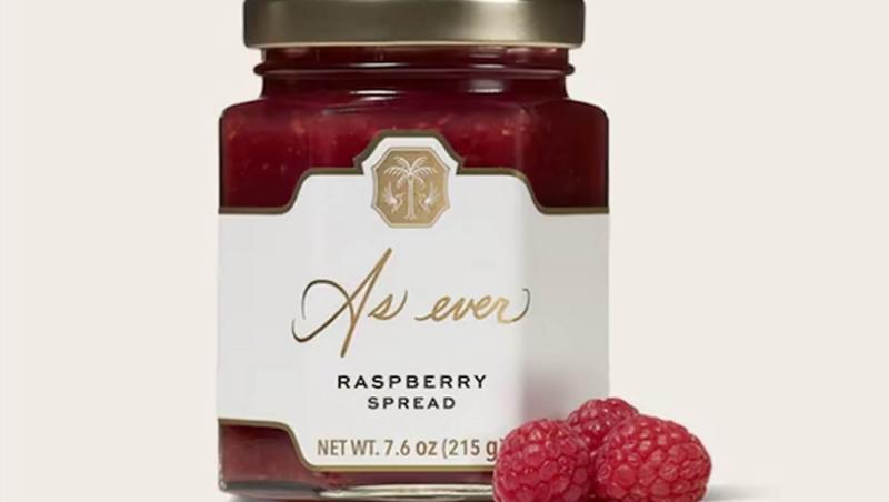 Afacerea lui Meghan Markle sub scrutinul publicului. Deși și-a epuizat stocul într-o oră, clienții cer banii înapoi