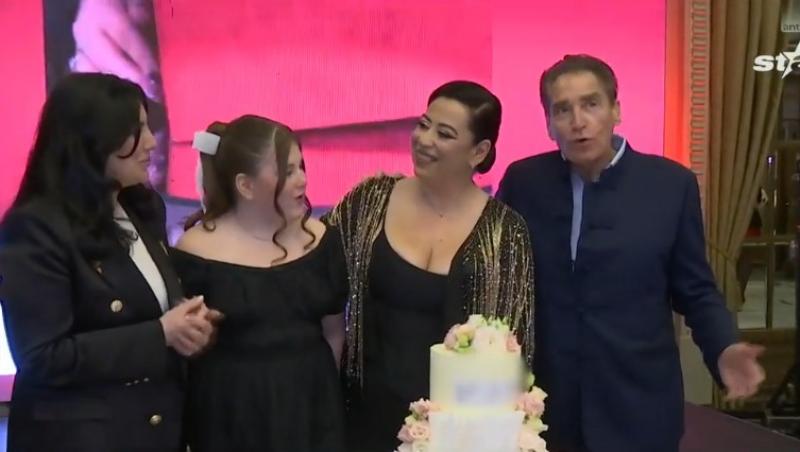 Petre Roman, apariție surpriză la aniversarea Oanei Roman. Imaginile care dovedesc că au trecut peste toate neînțelegerile