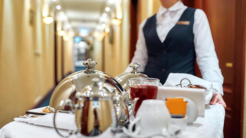 O româncă a fost concediată dintr-un hotel din Viena. Care este motivul incredibil: „Managera de etaj m-a auzit”