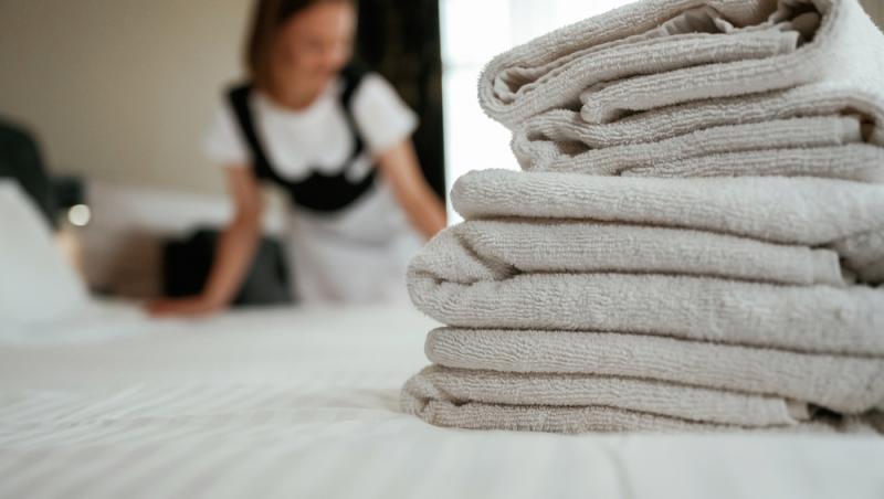 O româncă a fost concediată dintr-un hotel din Viena. Care este motivul incredibil: „Managera de etaj m-a auzit”