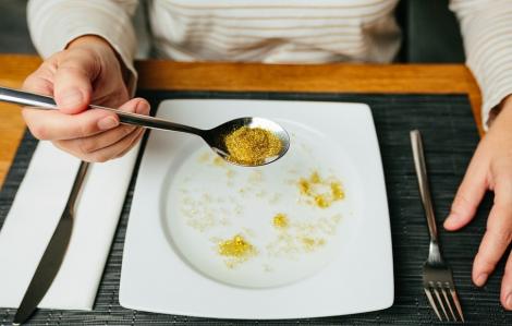 Ce este microplasticul și cât de periculos este. Află cum poți limita expunerea