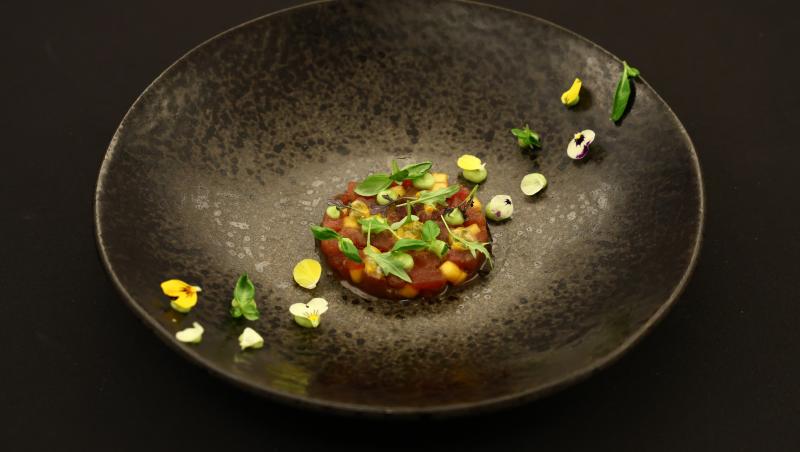 Chefi la cuțite, 14 aprilie 2025. Concurenta care i-a emoționat complet pe chefi și a primit cuțitul de trecere. Surpriza ediției