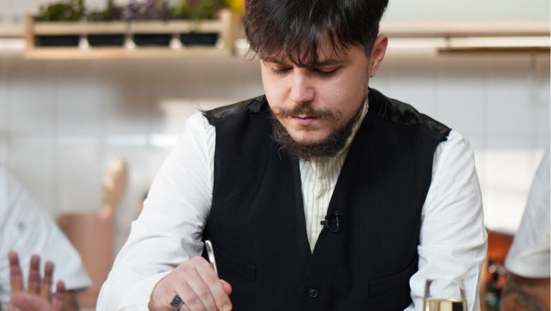 Hello Chef sezon 9, 12 aprilie 2025. Rețeta Roxanei Blenche pentru piftie de știucă cu icre de morun. Ce a votat Bogdan Simion