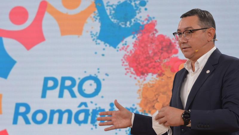 Cum arătau Victor Ponta și Daciana Sârbu când au apărut la Dansez pentru tine. Au purtat ținute roz și au dansat pe ritmuri latino
