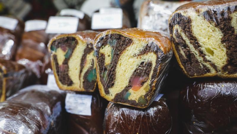 Atenție la cumpărăturile de Paște! Ce uită românii să verifice înainte de a cumpăra ouă și cozonaci. La ce trebuie să se uite