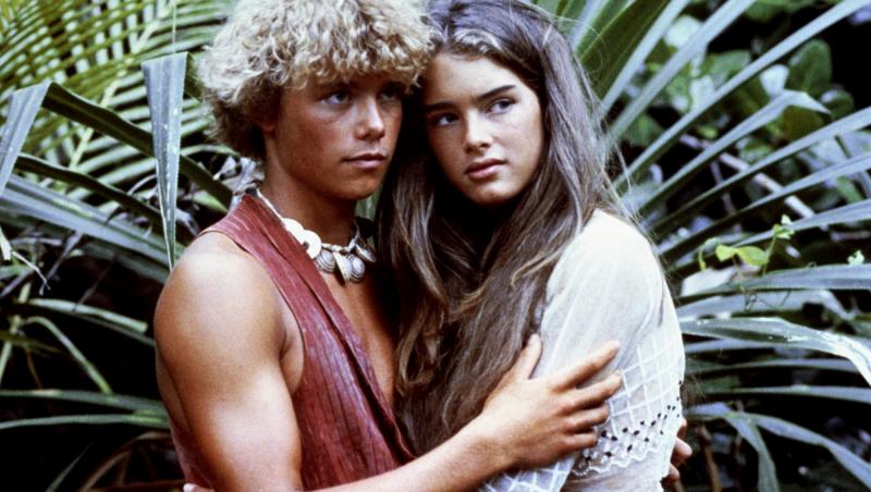 Brooke Shields s-a fotografiat în costum de baie la aproape 60 de ani. Cum arată în prezent actrița din Laguna Albastră