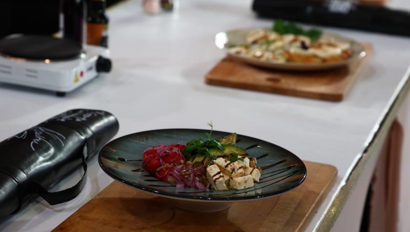 Chefi la cuțite, 15 aprilie 2025. Etapa de Bootcamp a luat sfârșit. Ce concurenți formează echipele chefilor și ce culori vor avea