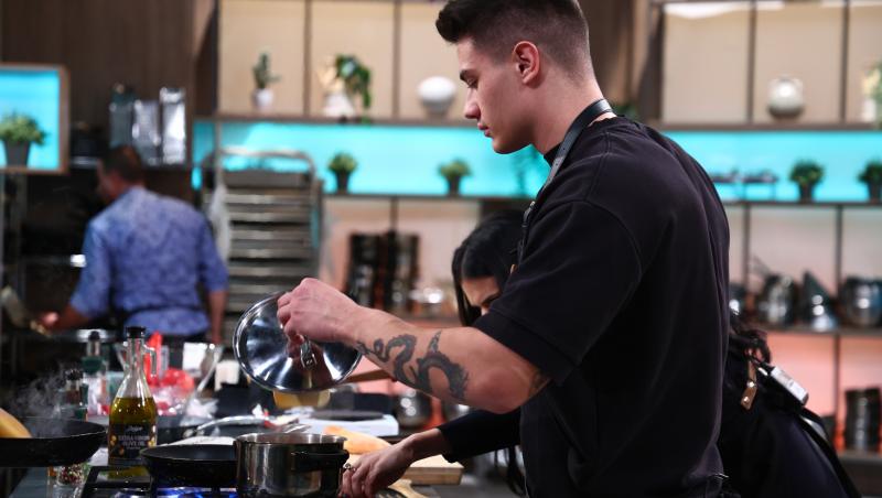 Chefi la cuțite, 15 aprilie 2025. Etapa de Bootcamp a luat sfârșit. Ce concurenți formează echipele chefilor și ce culori vor avea