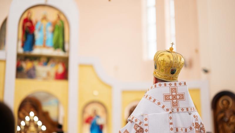 Program Denii Săptămâna Mare 2025. La ce oră încep slujbele în fiecare zi din Săptămâna Patimilor